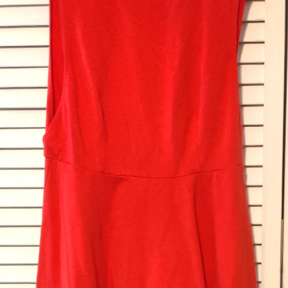 Clothing - Picture 10 of 16